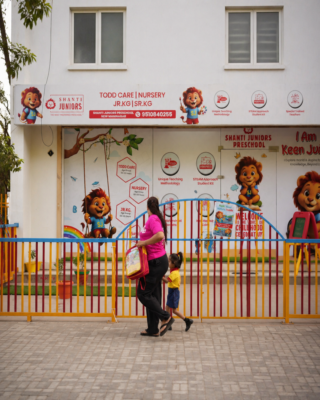 Parent bringing her child to a Shanti Juniors center